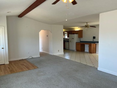 Spacious brick home with oversized garage and workshop. Home has - photo 3