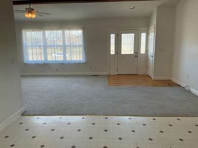 Spacious brick home with oversized garage and workshop. Home has - photo 5