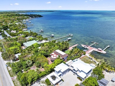 Private Bayfront Estate in desirable Islamorada offering a - photo 8