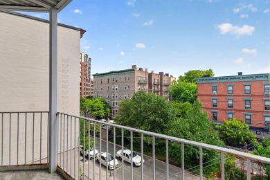 Contemporary 2 Bedroom 1 Bath apartment with private terrace and - photo 18