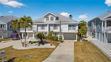 Turnkey furnished Gulf-access pool home with 3 bedrooms plus a - photo 2