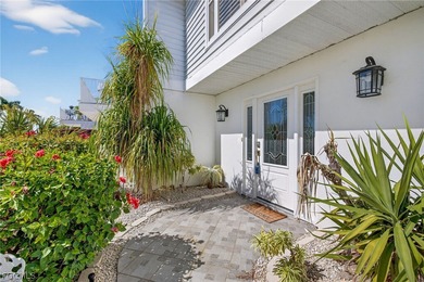 Turnkey furnished Gulf-access pool home with 3 bedrooms plus a - photo 3