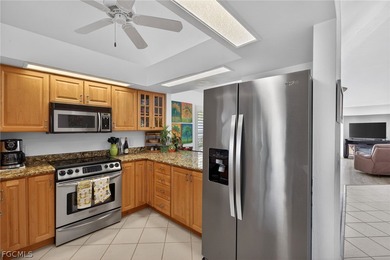 Turnkey furnished Gulf-access pool home with 3 bedrooms plus a - photo 9