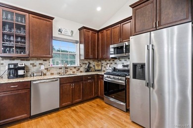 The Vineyards at Blue Point - a desirable 55+ Gated Community - photo 13