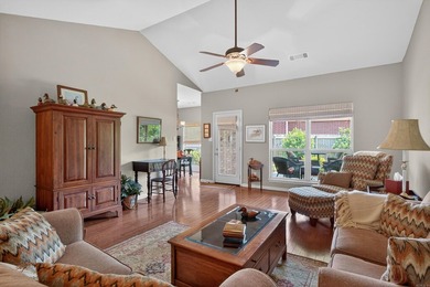 Welcome to your dream retreat! Nestled on a prime corner lot - photo 4