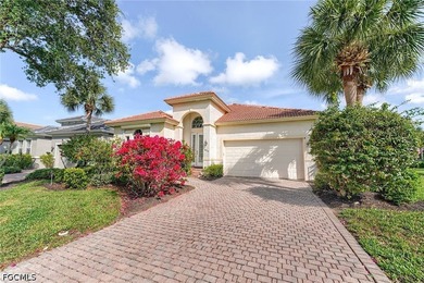This 2-bedroom plus den, 2-bath lakefront house has been freshly - photo 1