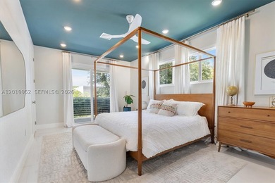 This modern 2019-built home offers 3 bedrooms + 1 den with - photo 2