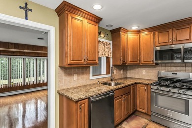 Welcome to this beautifully maintained & updated property in - photo 4