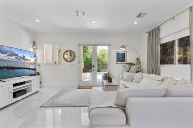 This modern 2019-built home offers 3 bedrooms + 1 den with - photo 5