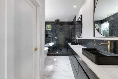 PREPARE TO BE AWED. Contemporary Bauhaus Designed One-Story - photo 25