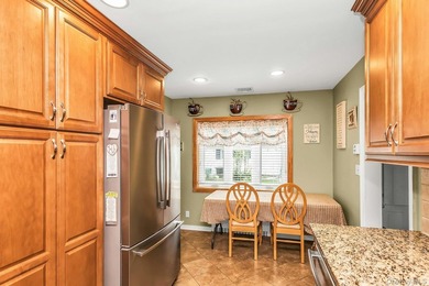 Welcome to this beautifully maintained & updated property in - photo 6