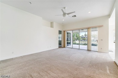 This 2-bedroom plus den, 2-bath lakefront house has been freshly - photo 8