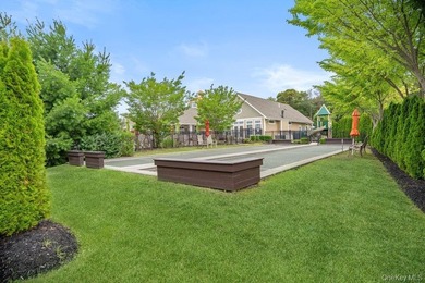 The Vineyards at Blue Point - a desirable 55+ Gated Community - photo 32