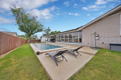 Welcome to 1700 Stagecoach Drive in the heart of Pantego! This - photo 35