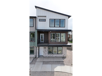 Lake Townhome/Townhouse For Sale in Sandy, Utah