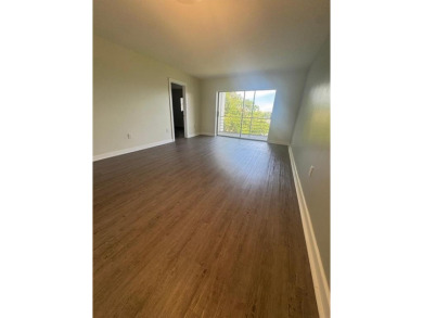 Lake Condo For Sale in Sunrise, Florida