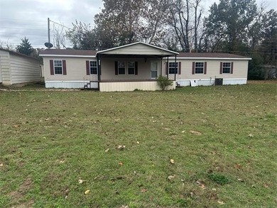 LARGE DOUBLE-WIDE HOME ON NEARLY HALF AN ACRE AND LESS THAN A - photo 7