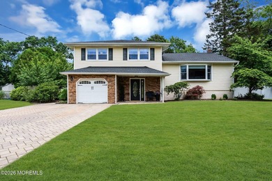 Don't miss this expanded split-level backing to Winding River - photo 1