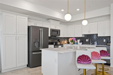 *BACK ON THE MARKET DUE TO BUYER FINANCING FALLING THROUGH* - photo 12