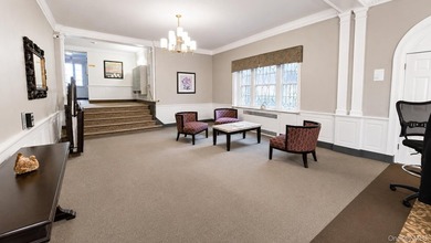Welcome to this bright and spacious 1-bedroom, 1-bath - photo 3