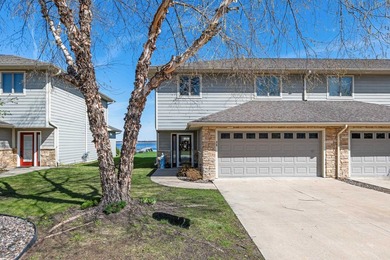 Set on the shores of Lake Puckaway, this exceptional condo - photo 1