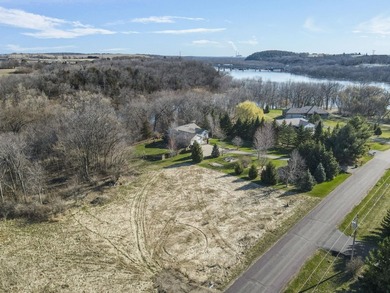 Over an acre of prime land with access to Lake Wisconsin and the - photo 2