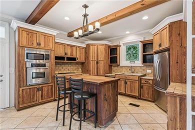 520 Ellis Street offers timeless historic character that has - photo 12