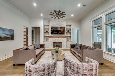 Come home to luxury and tranquility just across the river in the - photo 4