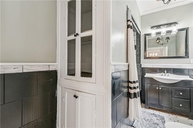 520 Ellis Street offers timeless historic character that has - photo 25