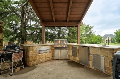 Luxury. Privacy. Lake Views. Rarely found together. Set on 2.66 - photo 38