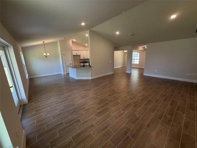 *Move-in Ready* This Beautiful New 2010Sqft 3 BED 2 BATH has - photo 8