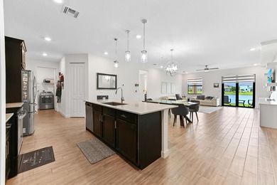 Welcome to this 4 bedroom, 2 bathroom with a private den/office - photo 5