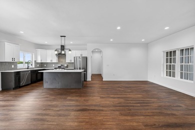 Discover lakeside living at its finest in this brand-new 3BR - photo 5