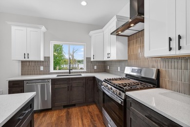 Discover lakeside living at its finest in this brand-new 3BR - photo 8