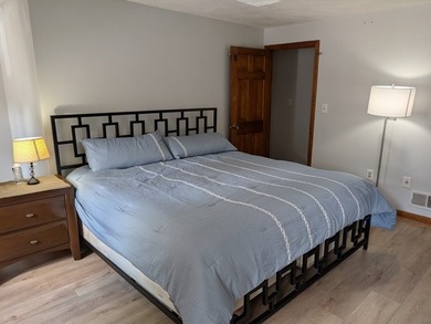 Welcome home to desirable Williamsburg I. This Cape style unit - photo 15
