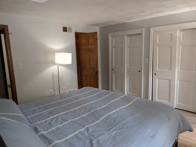 Welcome home to desirable Williamsburg I. This Cape style unit - photo 16