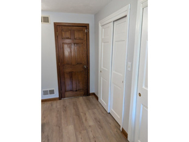 Welcome home to desirable Williamsburg I. This Cape style unit - photo 17