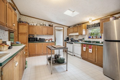 Welcome to 2255 River Road - a truly unique and secluded - photo 11