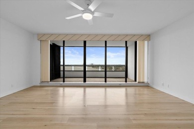 INTRODUCING 1955 - LAKE POINT TOWER.... RARELY OFFERED 55 STACK - photo 20