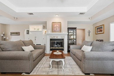 Enjoy your own private, heated in-ground swimming pool in this - photo 21