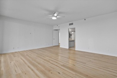 INTRODUCING 1955 - LAKE POINT TOWER.... RARELY OFFERED 55 STACK - photo 21