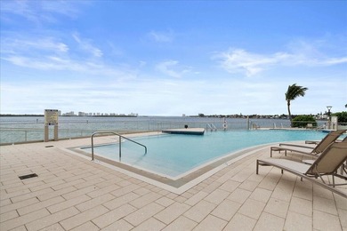 INTRODUCING 1955 - LAKE POINT TOWER.... RARELY OFFERED 55 STACK - photo 50