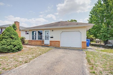 This Sarasota model presents a great opportunity to make a home - photo 2