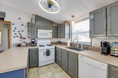 Enjoy the Salty Air from this Key Lime Gem in the Florida Keys! - photo 3