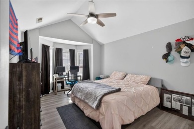 MOTIVATED SELLER!! Welcome to this beautifully crafted custom - photo 19
