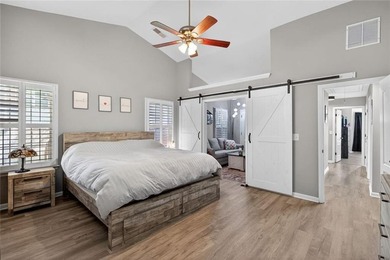 MOTIVATED SELLER!! Welcome to this beautifully crafted custom - photo 23