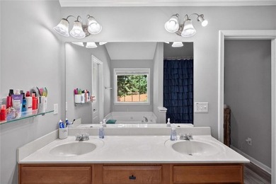 MOTIVATED SELLER!! Welcome to this beautifully crafted custom - photo 27