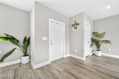 This beautiful and better than new 3-bedroom, 2-bathroom home - photo 3