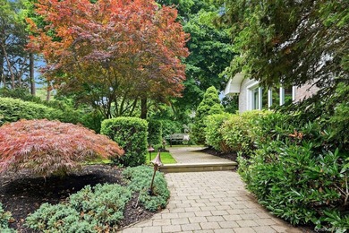 This classic brick ranch is picture perfect, with thoughtful and - photo 4