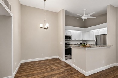 Darling upgraded open-floor plan 2B 2B plus Florida Room condo - photo 12